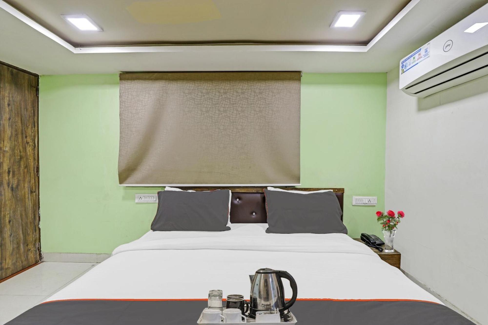 Hotel O Royal アーメダバード エクステリア 写真